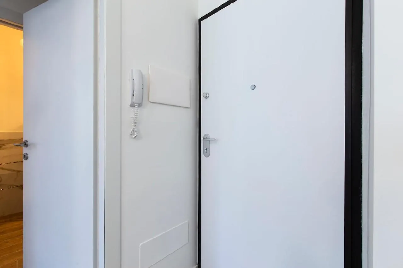 Noto 10 Apartment Milan