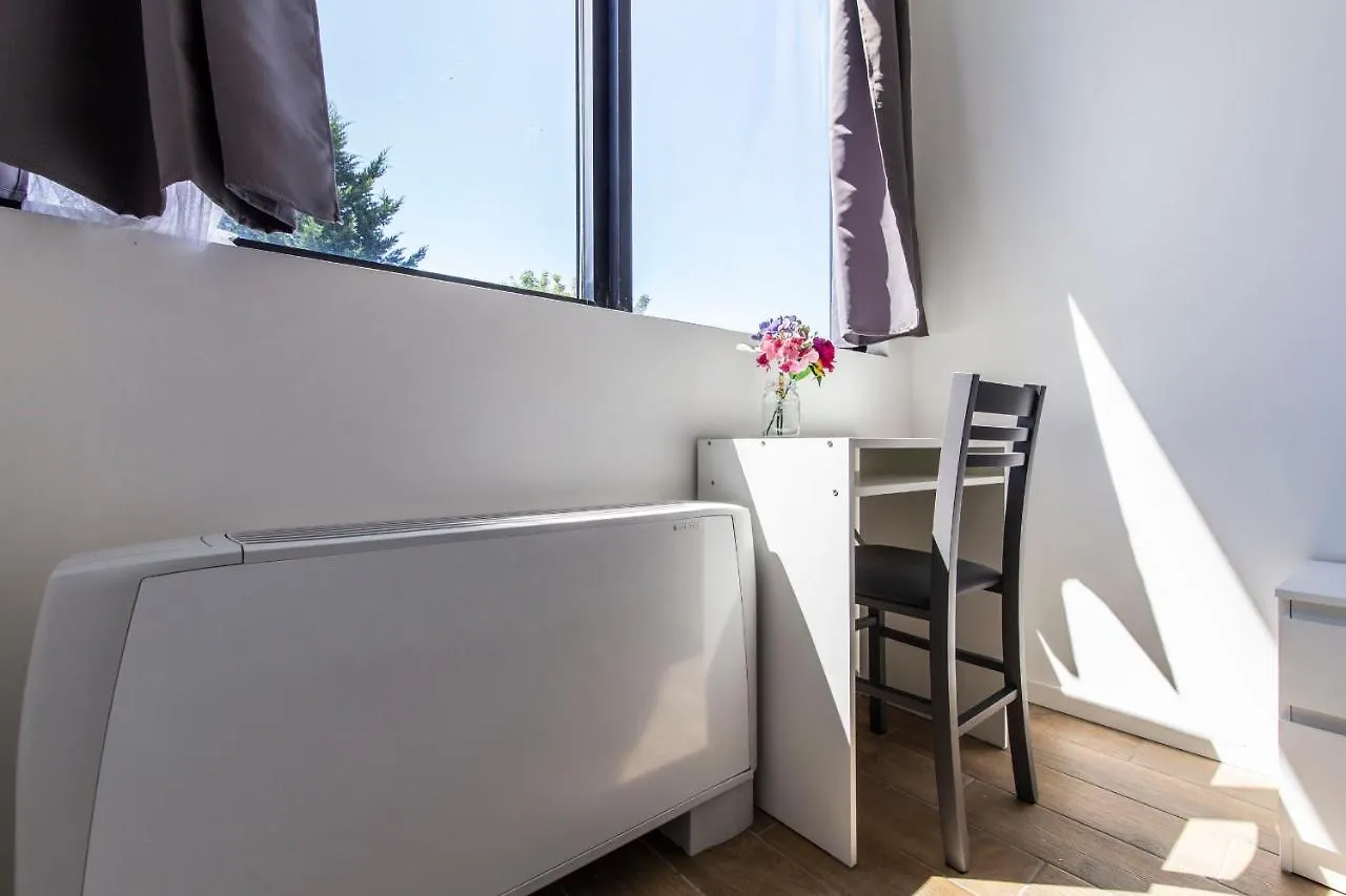 Noto 10 Apartment Milan 0*,  Italy