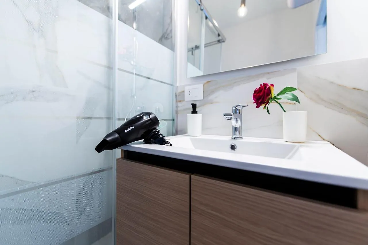 Noto 10 Apartment Milan 0*,