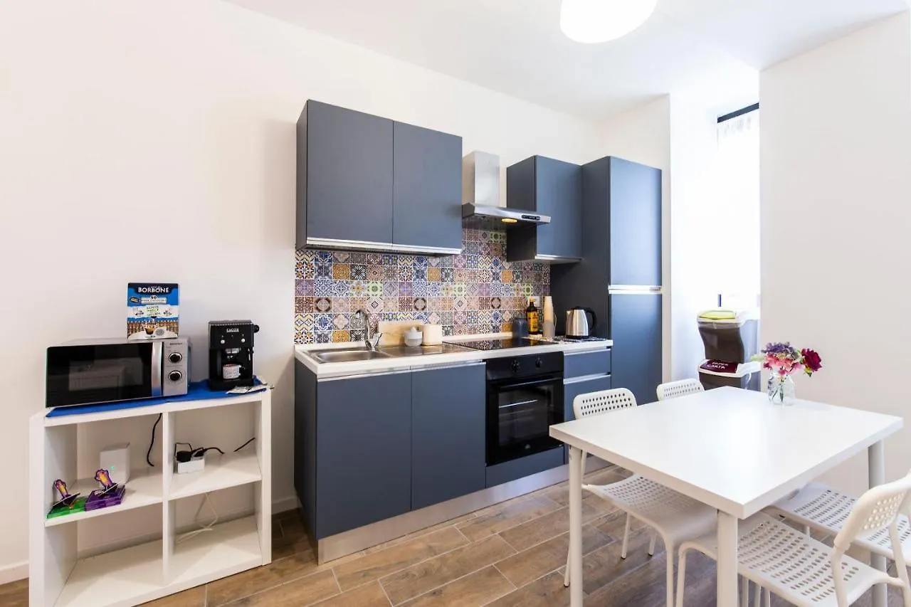 Noto 10 Apartment Milan 0*,  Italy
