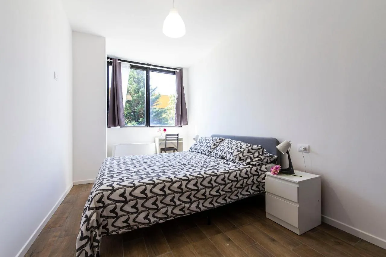 Noto 10 Apartment Milan 0*,  Italy